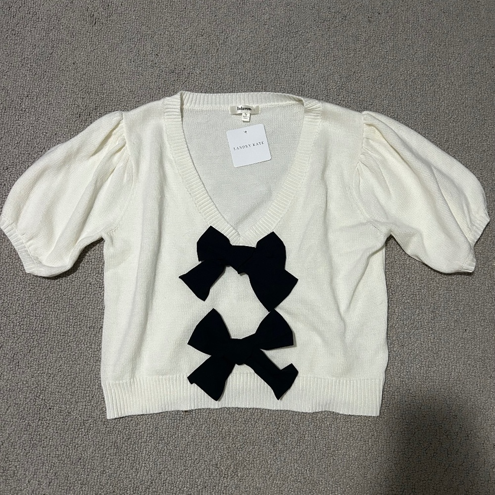 Alexis Bow Front Top